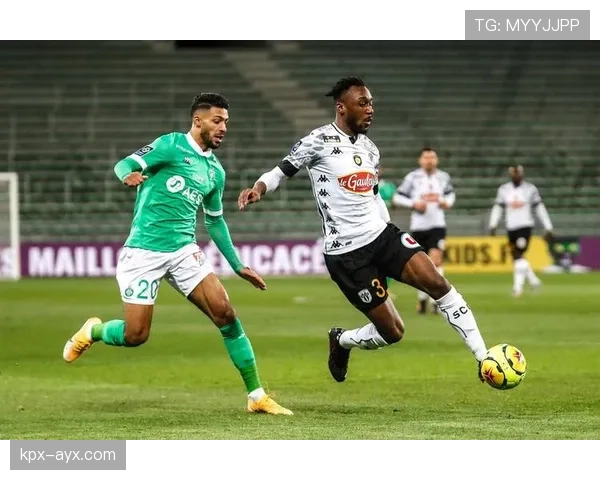 圣埃蒂安强化逼抢战术，防守焕然一新迎积极转变