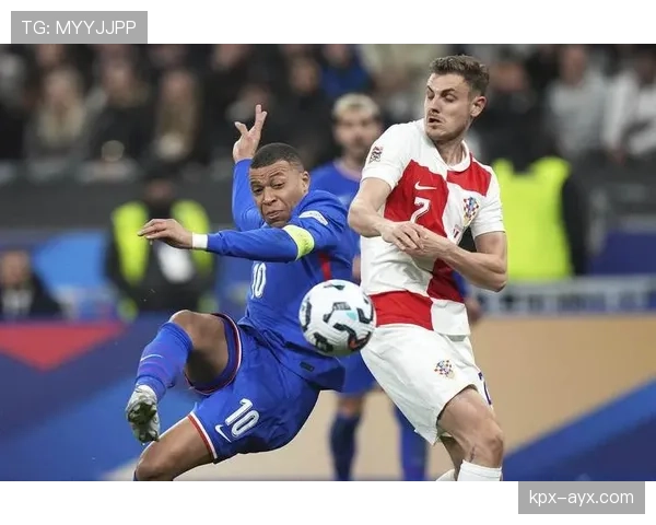 姆巴佩对比克罗地亚黄金一代:个体速度冲击与团队传承的碰撞 姆巴佩对比克罗地亚黄金一代:个体速度冲击与团队传承的碰撞