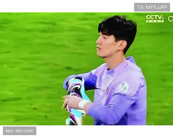 颜骏凌这训练完直接拎着蛋白粉去接娃，自律到连狗仔都拍不出槽点